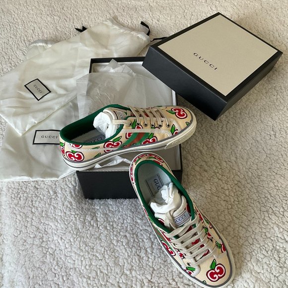 Gucci Tennis 1977 Apple Print Sneakers EU 37 - Picture 1 of 12